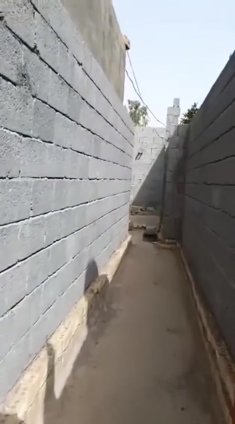 السلام عليكم
من رخصه ادمن
هيكل 65متر للبيع خلفي خلفي
كنطره السلام شارع المدرسي 
يصلح سكن أو حسينية قريب كنطره السلام
قرب المصري عقد 117
مكاتبه مع صاحب الأرض 
سعر 18مليون وبيه مجال للشراي
مع كافة خدمات ماء كهرباء ومجاري والانترنت
رجاء للمو شراي لا يعلق ولايراسل ولا يكسر بسعر
رقم الهاتف ***********
               ***********
