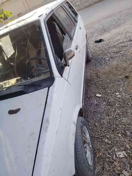 السلام عليكم سياره للبيع كير محرك شرط تايرات جدد داخل خارج السياره مامغسوله داخل كلله جديد السعر ٨ وراق بيهه مجال رقم الهاتف ***********
