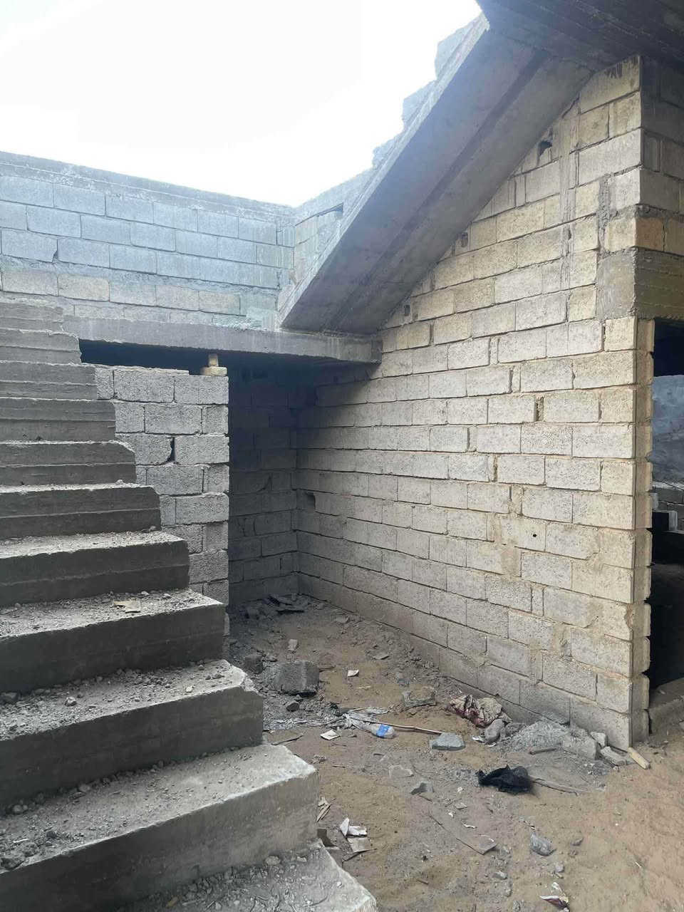 مشتمل 150 متر يحتوي ع غرفتين نوم استقبال صاله حمام
مطبخ طابو زراعي ابو صالح 

 ابو عبد الله *********** 

للاستفسار الاتصال ع رقم

