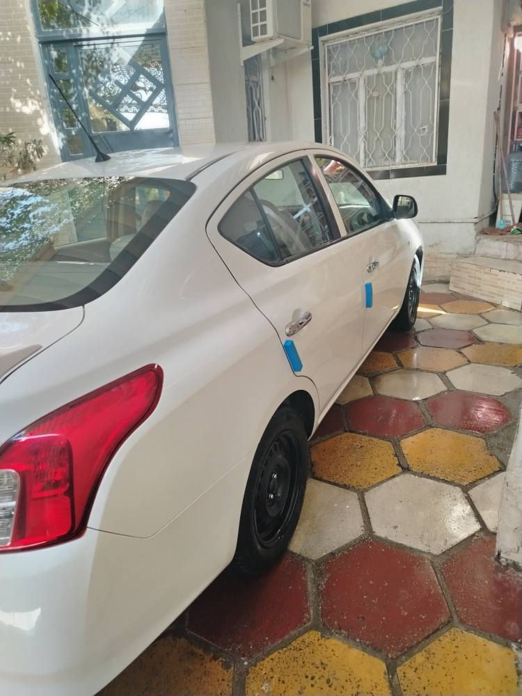 نيسان سني
موديل 23 هندي بليته زركه 
 كفاله من الصبغ وتبديل وضربه عده طخن بسيطه
رقم اربيل دولي
 السعر 118
 الاتصال *********** البصرة, العراق
