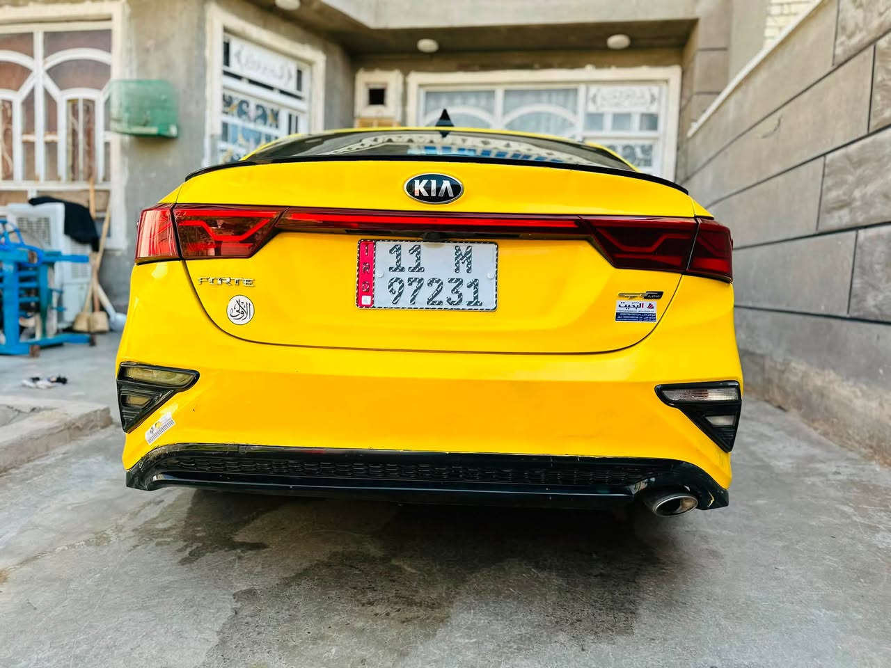 السلام عليكم بيع مستعجل !!! 
كيا فورتي 2021 GT line 

السعر 119 $ وبيها مجال 
بل عافية عل ياخذها 

مكينة 2000 دوش مكفولة 
كير AT المرغوب 

فول مواصفات ✅
وارد امريكي حادث بابتين تبديل بدون دواخل بدون لغود بدون شواصي بدون ايرباك 
سونار وصور الحادث مرفقة بل منشور 
بصمة 
فتحة 
دخول ذكي 
رادار 
كشنات جلد
كشنات كهرباء 
بصمة ابواب 
فول الفول وبعد بيها اهواي مواصفات 
 بسمي تحويل مباشر 
مكاني بغداد 
***********
