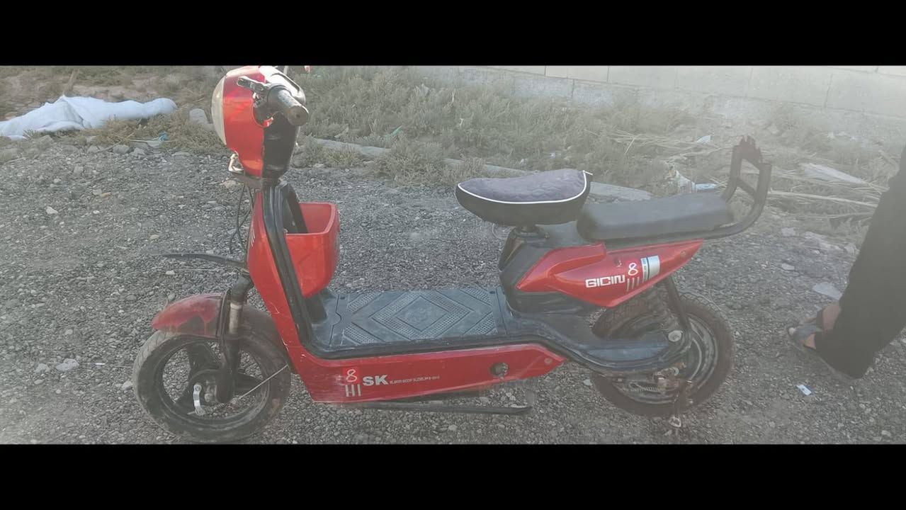السلام عليكم  دراجه شحن للبيع عوزه بس باتريات سعر خاص متوفر علق وراسلك


**إذا كنت صاحب هذا الإعلان وتريد حذفه لأي سبب، رجاءا أرسل رسالة إلى الدعم الفني**