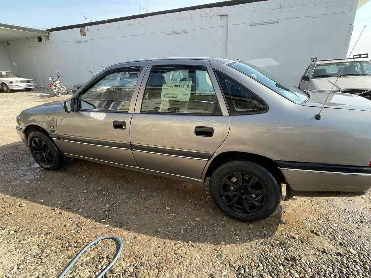 اوبل فكترة حجم 18موديل 1992طخم تاير جديد داخل جديد كهربائيات كلهة شغالة تتكاب معة اشرعي
السعر35وبيها مجال 
اتصل وتدلل***********
