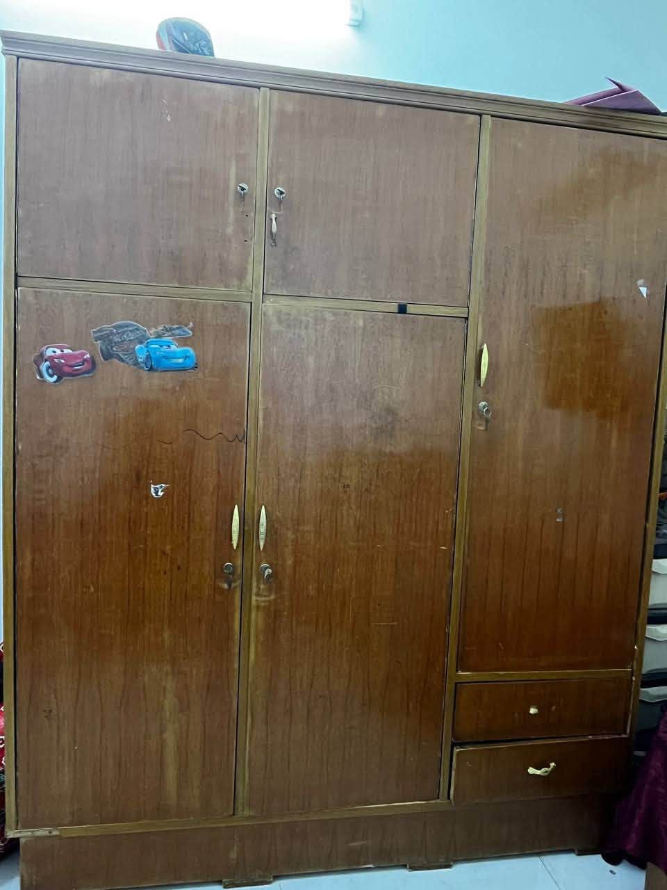 السلام عليكم غراض بيت للبيع نظيفات مال بيت مكاني الاعظميه ***********
