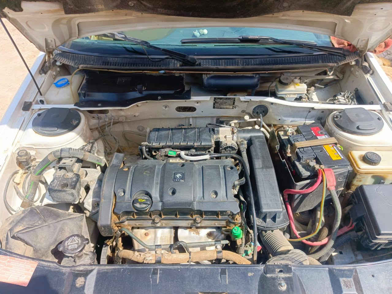 سلام عليكم سياره نوع بيجو بارص موديل 2018 سياره مكفوله كير محرك فرنسي اوتوماتيك سياره استيراد خاص مواصفات جام كهربائي كشنات كهربائي تحكم ستيرن كامره حساسات خلفيه سياره جديده مال جناي رقم كربلاء السنويه ماصاقطه ماشيه 80 ألف اسبيره مانازل السياره برغي مامفتوح بيه ع وضع الشركه تبريد ثلج السياره بأسمي اريد تحويل تخم تأير السعر 73 ورقه وبيه مجال بسيط//// مكان السياره بابل علمآ مامتواجد لا فيس ولا واتساب للإستفسار الاتصال ع الرقم 
***********
