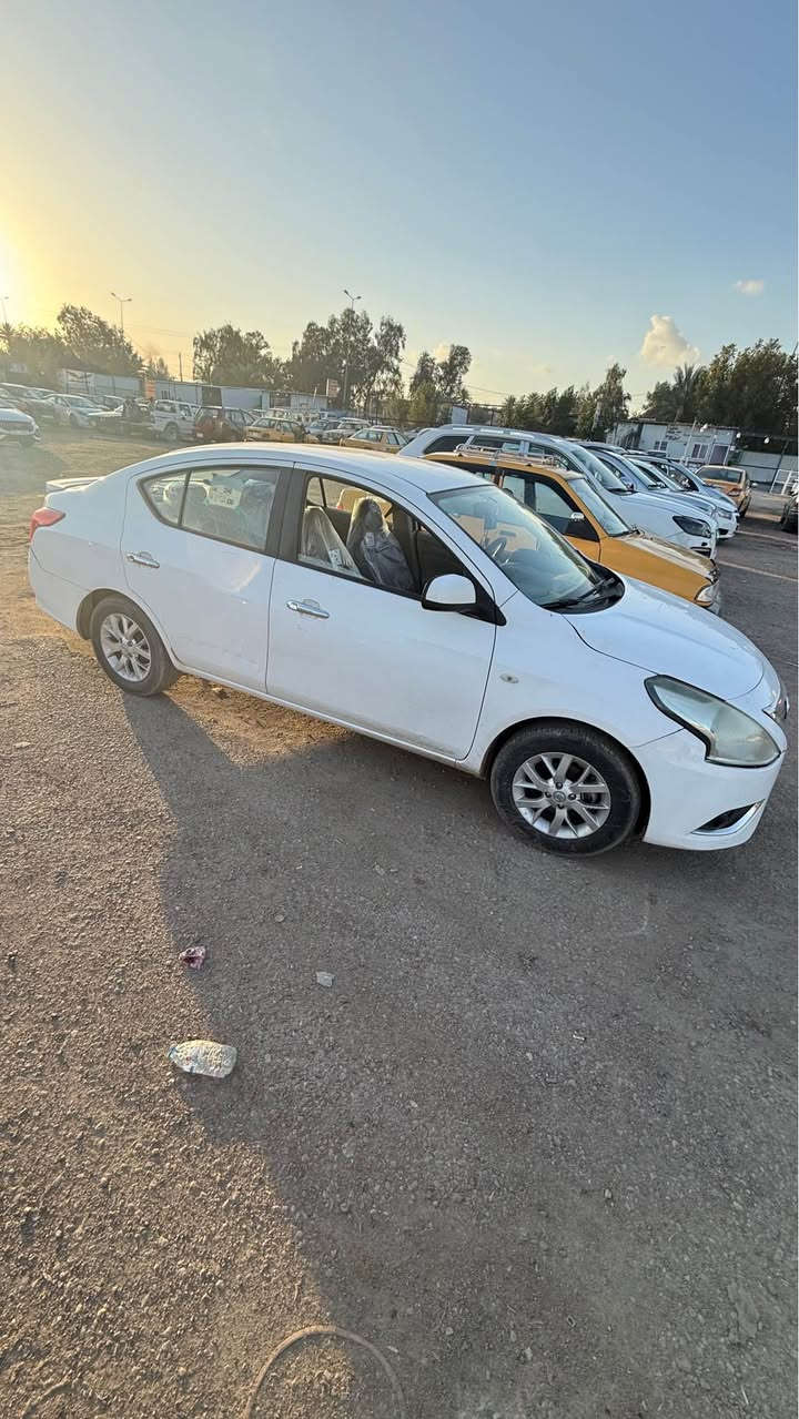 سني هندي 19 كير محرك تبريد تدفئة كفاله 

بدون حادث فقط بارد كم مكان 

رقم اربيل تحويل وكاله موجود 
شاشه 
اربعة جام كهرباء
قطعة تبريد ثانيه 

بغداد حي العامل 
*********** Colombo, Sri Lanka
