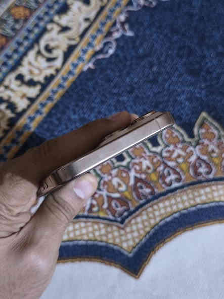 بعد اذن اداره الكروب
ايفون 16 برو ماكس
جهاز فقط كسر بالظهر
كله على وضع الشركه بطاريه 93
السعر مناسب 
1100 وبي مجال 
للاستفسار 
***********
