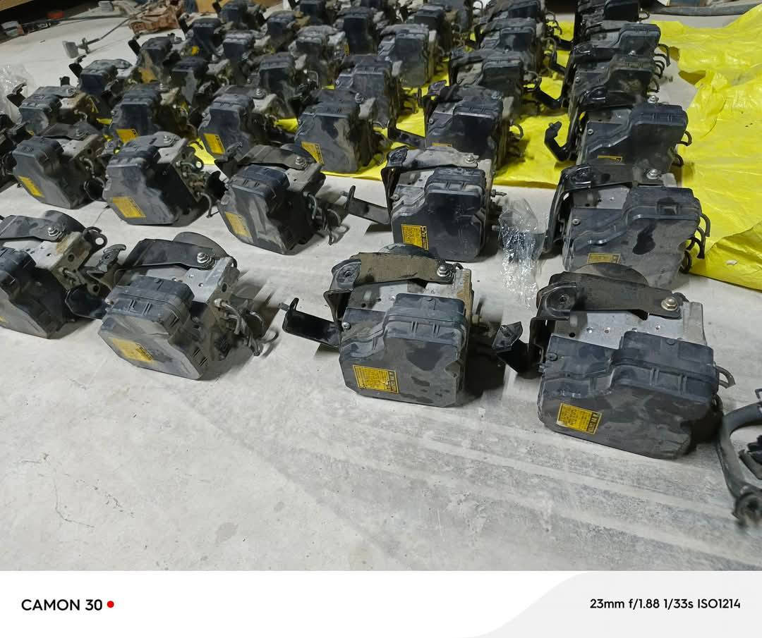 السلام عليكم يتوفر في المركز 
داينمو... سلف.. حساسات اصبع في في تي ...حساسات كامشفت ،،حساس راس كرنك.. مراوح راديتر شاهينه .. بلكات كافة الانواع تفصيخ و جديد .. مجاول.. مسطرة نوزلات ماجستا و شاهينه ... قايش شاهينه ... سبير ياباني ... اي بي اس ABS شاهينه ... عمبار و بريشر ...فيت بم تفصيخ + جديد اصلي + عقول  
   ملكه شاهينه ماجستا
مركز المهندس محمد العابدي 
العنوان  نجف عمود رقم 1 (شارع ملعب النجف الجديد) نهايه الشارع بعد الجسر الحديدي بدايه مدخل مجمع السلام السكني اوقات العمل من ال8 صباحا حتى ال4 عصرا 
مهندس محمد ***********
مهندس مؤمل ***********
الموقع .. https://maps.app.goo.gl/8ELVwnSdai1BsbtG8
