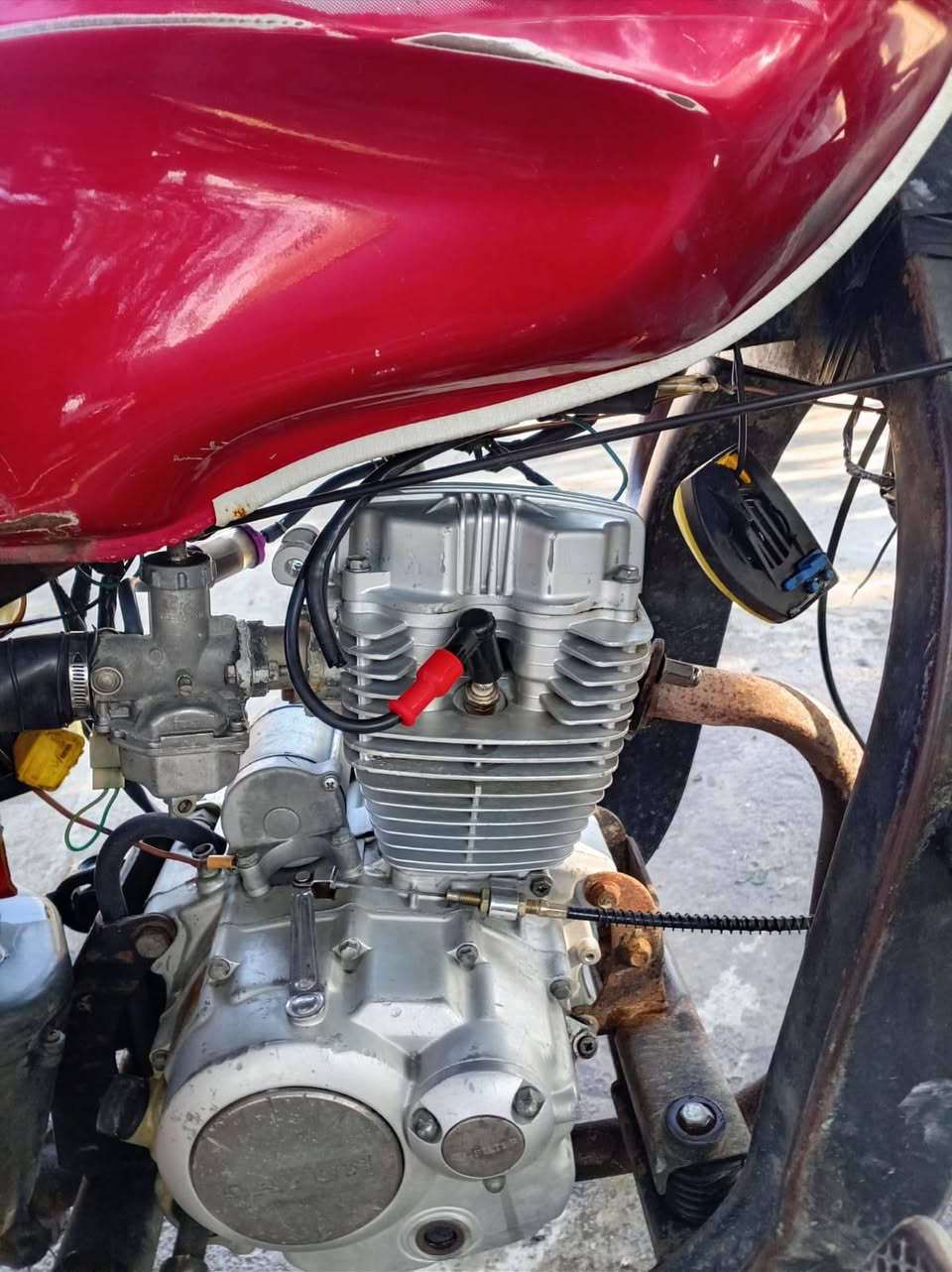 السلام عليكم ستوته للبيع نضيفه وخير من الله السعر مليون200 وبيها مجال بصيط العنوان بعقوبه بهرز حي القادسيه للاتصال ***********
