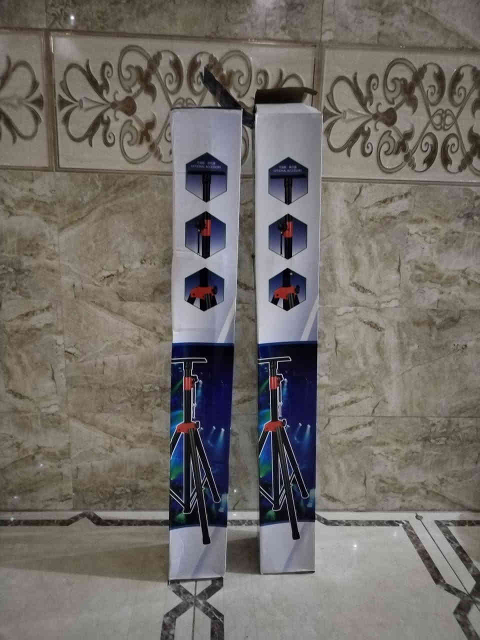 ستاند سماعة مكسر
حجم كبير زوج السعر 100 
***********
مكلف بالنشر
