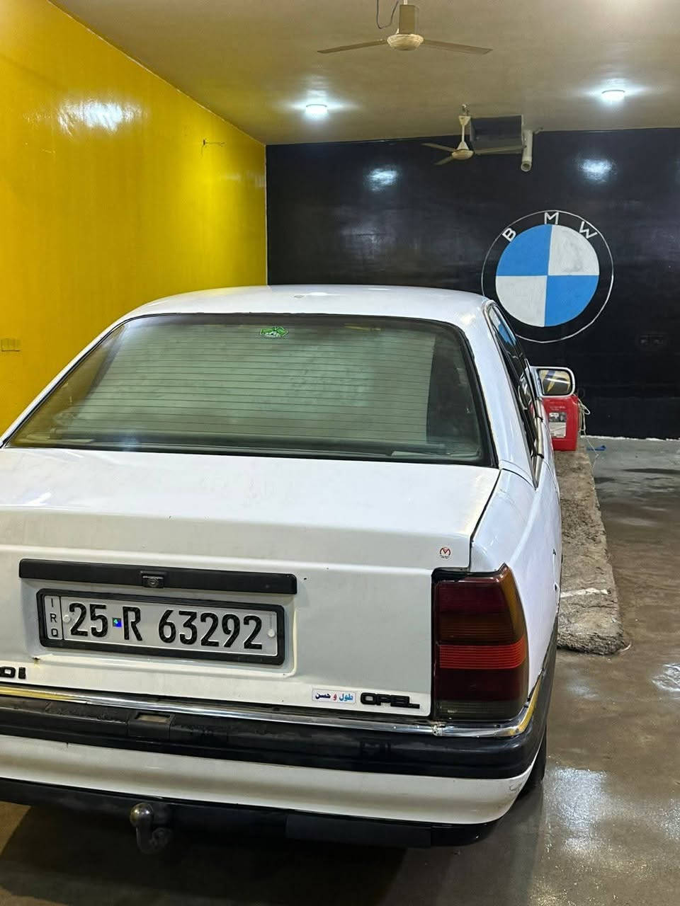اوبل اوميكه موديل 93 كير اوتوماتيك محرك حجم 2000 مكفولات كير ومحرك السياره جاهزه مال جناي  بيع مستعجل رقم كركوك مشروع وطني(سنوية جديده_29_)__كوبون بانزين_ العنوان كركوك   رقم  السيار_*********** _ السعر المطلوب / 35)/ قفل كركوك, العراق
