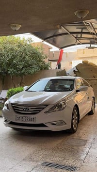 سوناتا 2013الشركه العامه محرك 2400 قطعتين تبريد كرسي كهرباء وحساس خلفي...