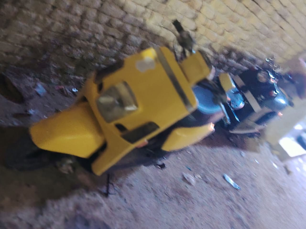 سلام عليكم بوليس مصطره موديل ١٢ للبيع دراجه شغاله نكره يرادله ترتيب سعر ٤٥٠ قفله من خير مال بيه مكاني مسيب رقم ***********
