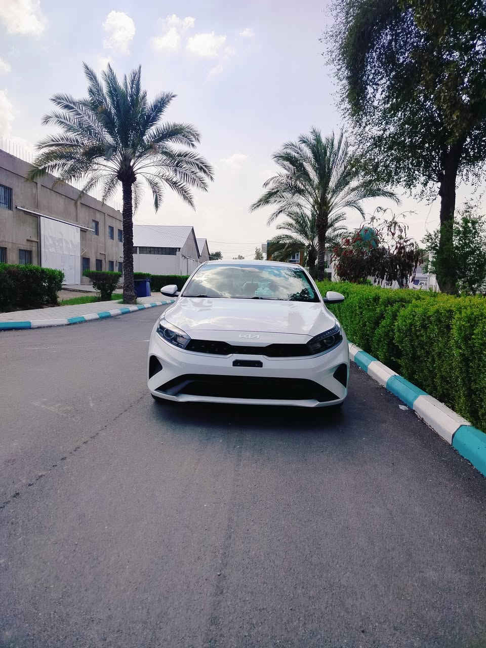 ..فورتي للبيع بدون رقم تترقم جميع المحافضات حادث جاملغ مصلع بدون تبديل وصور الحادث مرفوق بالمنشور السعر اتصال بالرقم  ***********
