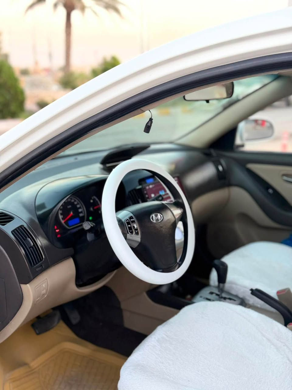 سلام علايكم 
النتره موديل ٢٠١٠ خليجي 
فول مصفات

سلايت كشن جك  تبريت لمس 
تحكم استيرن دكشن عالي  شاشه ايبات تحكم استيرن  داخل اصفر 

سياره مكفول كفاله عامه حته دعاميات مابي صبخ 
كير محرك بشرط لا صوت لا صرف لا بخار  ولا مفتوح 

سنويه جديد رقم دولي 
سعره ١١٧ بي مجال قليل 
*********** كركوك, العراق
