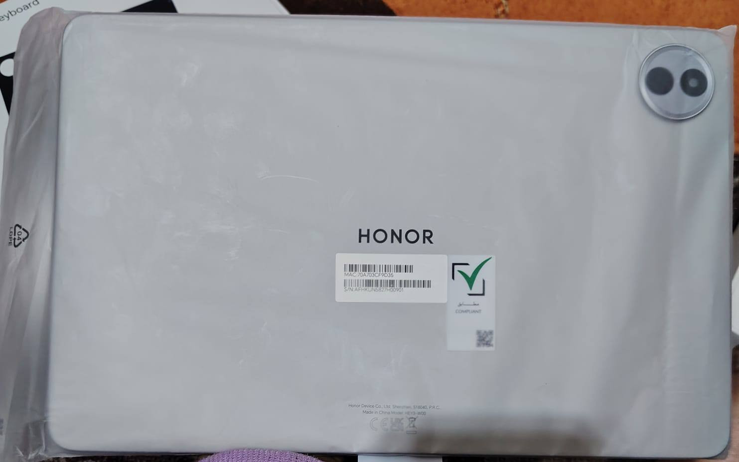 HONOR bad 10 papermatt
حجم البطاريه10100

حجم الشاشه 12.1

السماعات اربعه

الذاكره ٢٥٦

الجهاز شخطه مابي فقط نقص دكمه بالكيبورد حرف Z بس تكدر تكتب

السعر 290بدون القلم
السعر 310 مع القلم

للاتصال ***********
