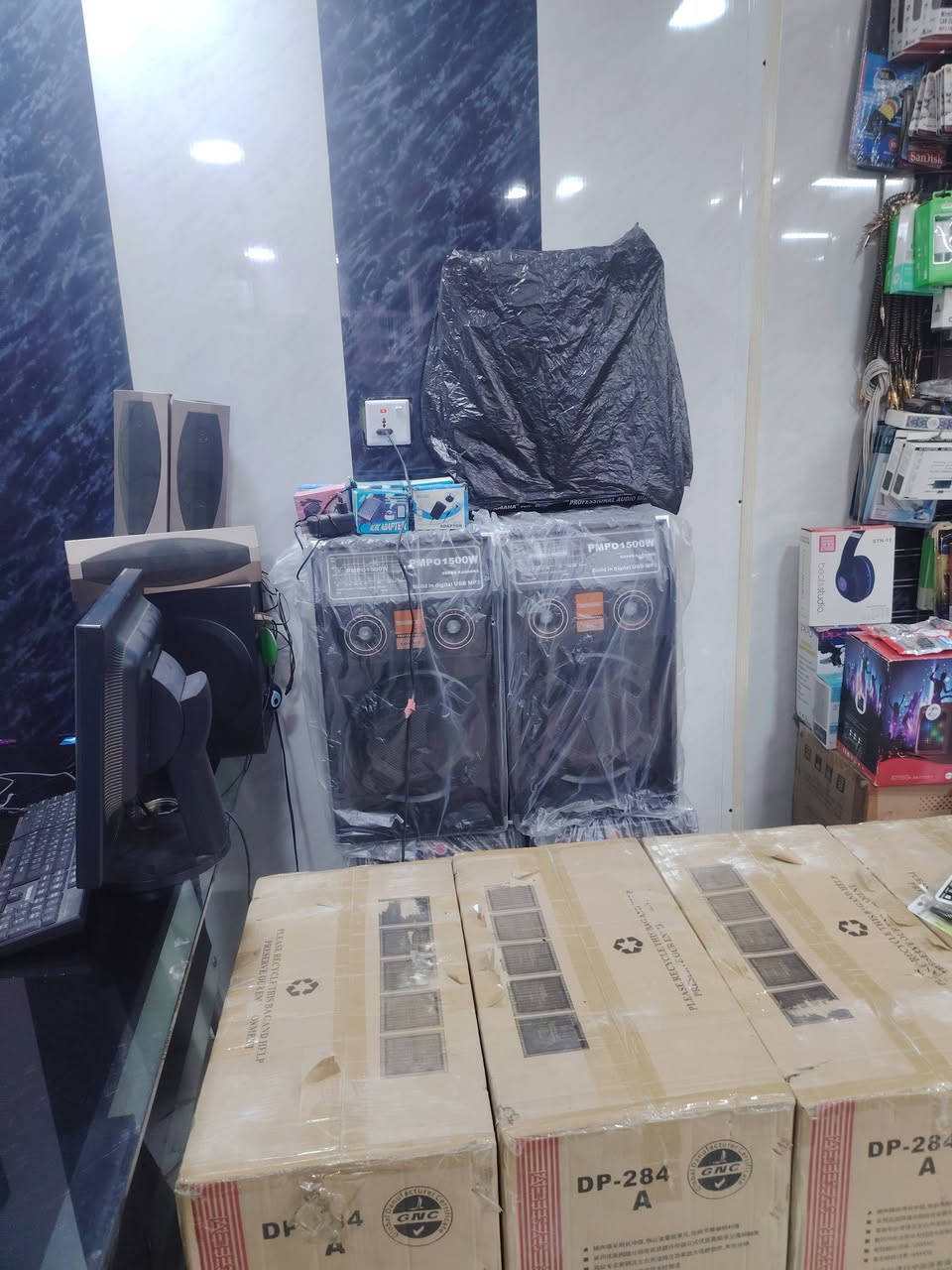 للبيع سماعات مستخدمات
السعر خاص او الاتصال ***********
