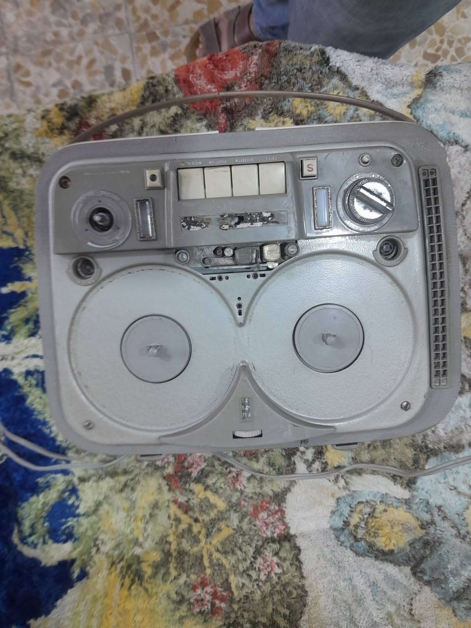 مشغل تيب اكاي شغال يحتاج فقط قايش الماني اصلي 
السعر ٤٠


**إذا كنت صاحب هذا الإعلان وتريد حذفه لأي سبب، رجاءا أرسل رسالة إلى الدعم الفني**