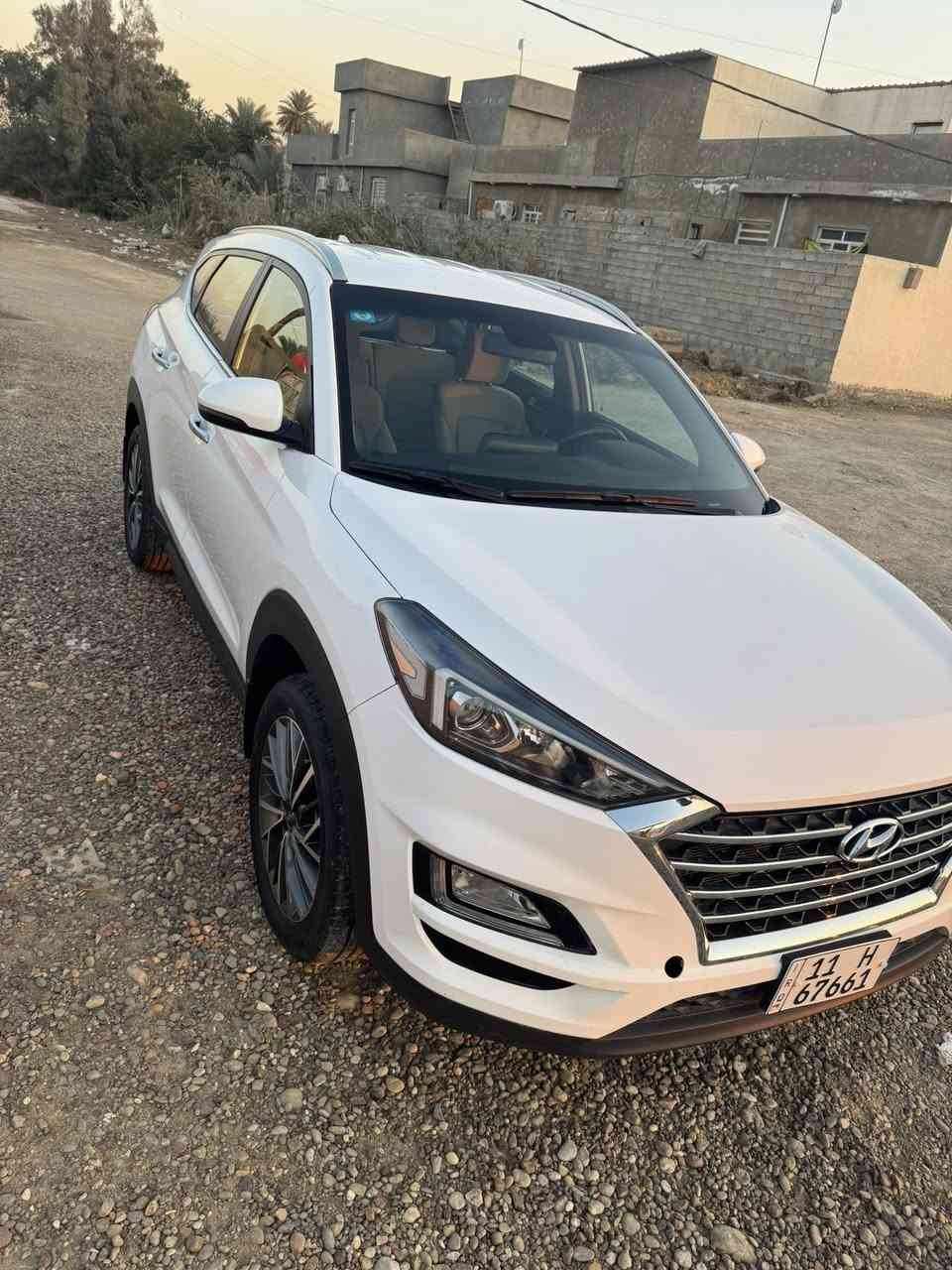 السلام عليكم
توكسان 19 خليجي
مكفوله عام
بصمه كرسي كهرباء 
أنظمة قياده
حساس امامي خلفي
وبعد بيها مواصفات 
ماشيه 88
رقم بغداد بسمي 
مكاني بغداد قرب مجمع بسمايه 
سعر 198
***********
