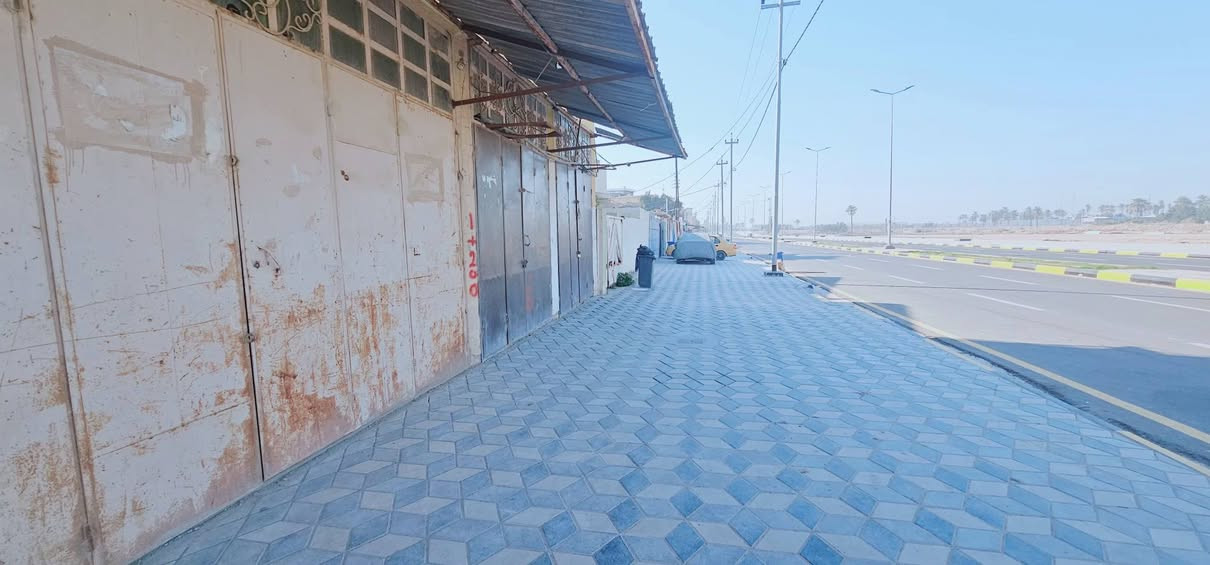 يا الله 
للبيع دار مع محلات مع محطة ماء ارو للبيع موقع تجاري ركن بناء حديث الحي العسكري قرب بيت الشيخ جمال البطيخ على الشارعين طابقين مساحة الدار مع المحلات 125 
الطابق الاول: استقبال ومطبخ وصالة وصحيات وطرمه 
الطابق الثاني: غرفتين نوم  وصالة كبيرة 
مع محلات عدد ٢ الاول فارغ والثاني يحتوي على منظومة ماء ارو مجازة وجاهزة 
للاستفسار الاتصال على الرقم  ***********
