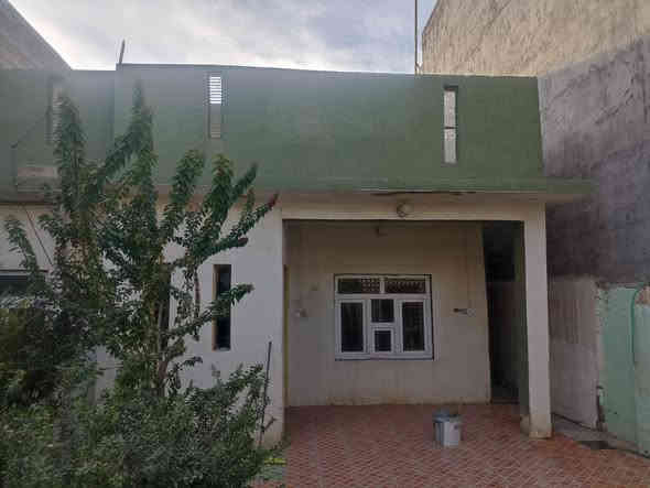 بيت الايجار مساحة 200متر
استقبال  هور مطبخ 3 غرف
العنوان  كاطون الرازي قرب مدرس الشام
سعر 300الف
الاستفسار عن رقم ***********
