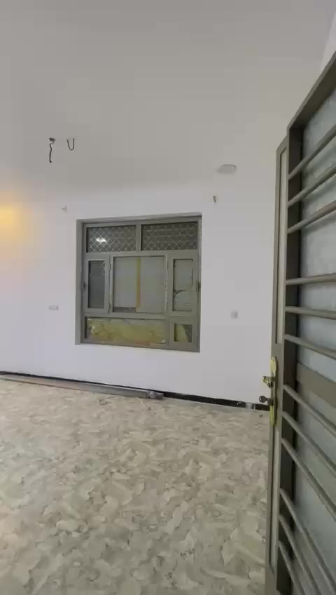 شقة طابق اول في الدورة الاثوريين للايجار 
مربع هادئ ومرتب 
للاستفسار ***********
