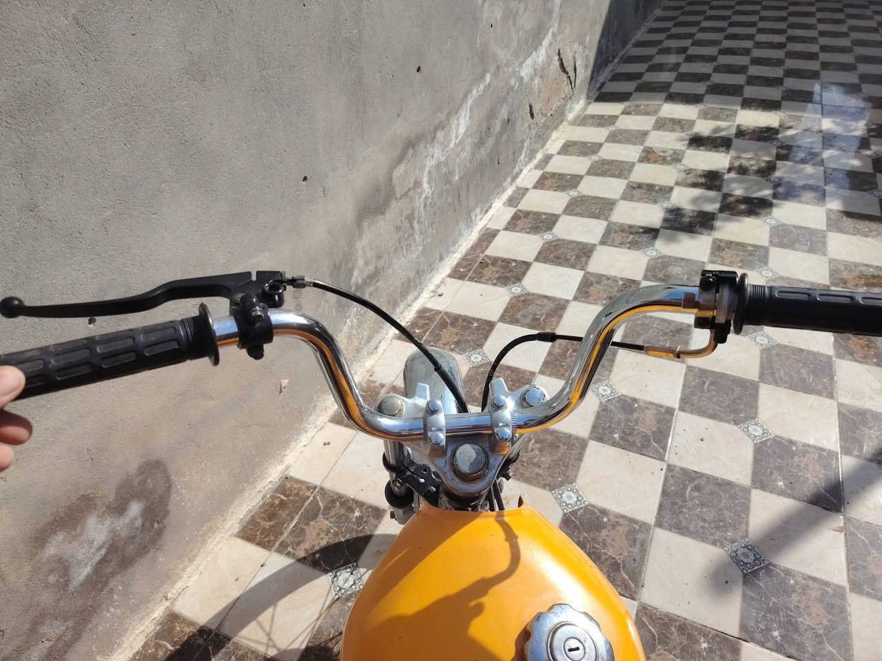 السلام عليكم
دراجه نامه محرك 2020 متياز شاصي 22 عندي اوراق بس ضاعن يعني بيع كلك  اسويلك مكاتبه ودليك بيتي فقط كفاله من سرقه سعر 500 عنواني ديوانيه حي النهضه قرب جامع شاكر هندس عل رقم +واتساب ***********
