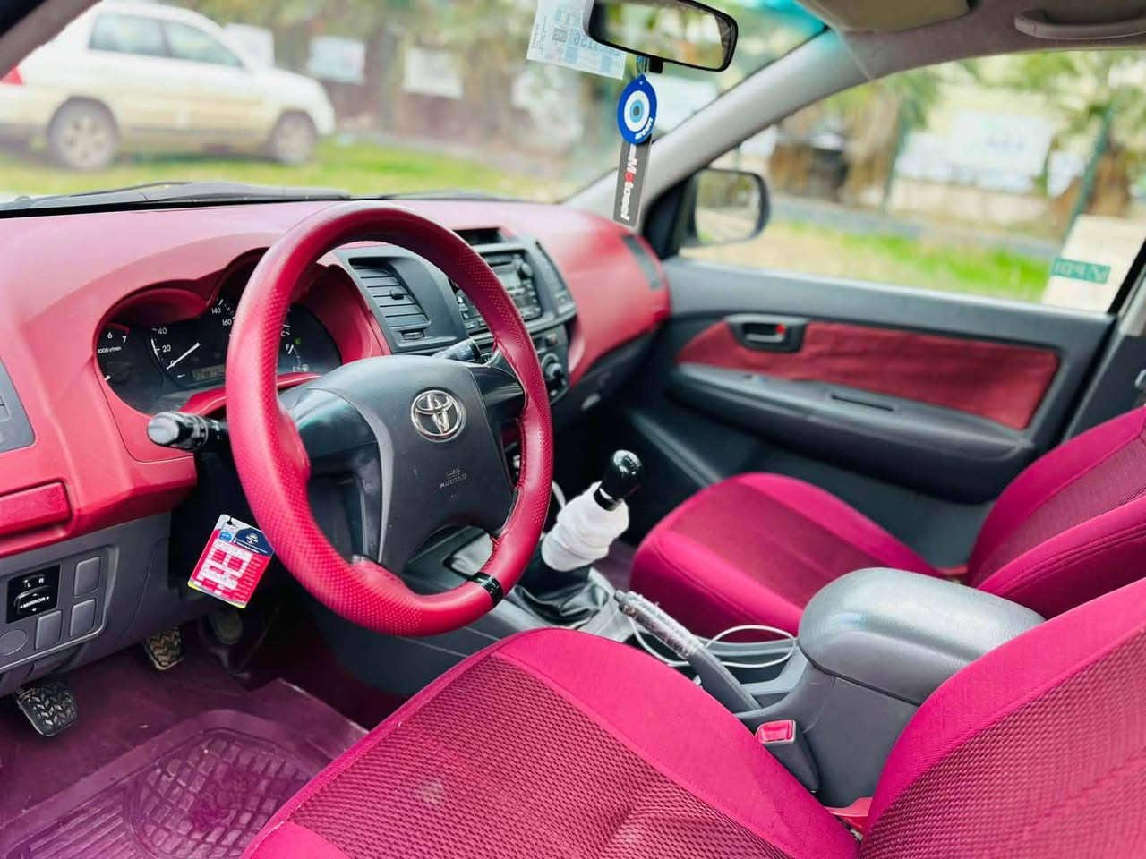 تویتاهایلۆکس
2013
پارچەڕەش
سۆنەرم داناوە
بی دەعموو لیدران لەسەر ساغی
سەنەوی تا2029تازەیە ڕەقەم سلیمانی
مەکینەی نەکراوەتۆ
ڕۆن بۆڕۆن بەشەرتی ئەوەی ڕۆن کەم نەکات
223هەزار ڕۆشتوە
بی تەقەو ڕەقەکامل مەسرووف
چوار تایەی لۆک 
ڕۆنی گێڕ مەکینە اکسل گۆڕاوە

شوین شارەزوور ***********
