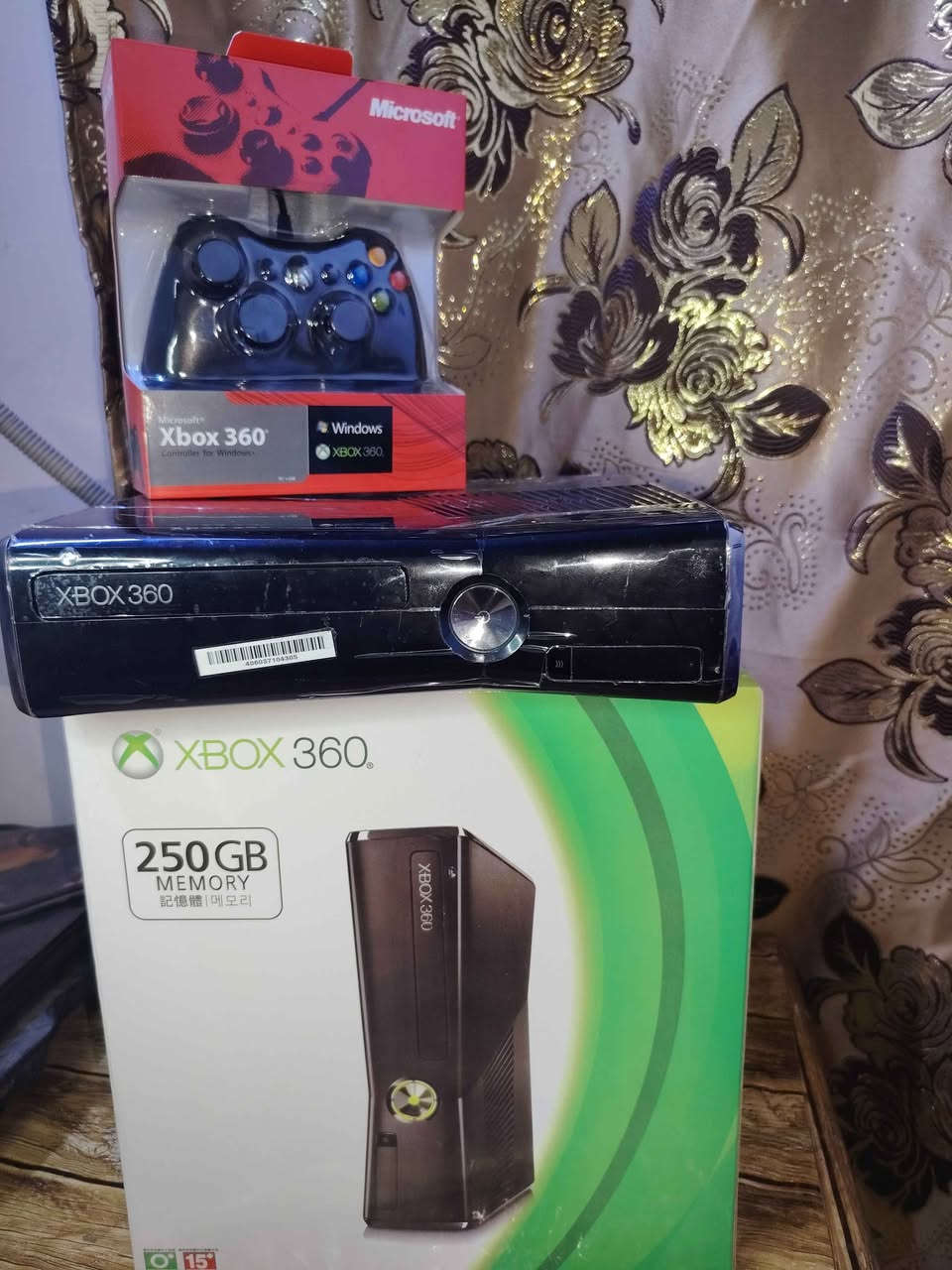 جهاز اكس بؤكس سلم  360 با اخو جديد نظام فري ستايل واجه عربيه منزل بي 250  لعبه  من اقؤى الالعاب الاكس بؤكس جيتي كراند فورزه بيس 23 عربيه  وريد ديد وكل الالعاب قتاليه مع جوستكين  واحد جديد . وغراضه كامله. للاستفسار اتصل ع واتساب ***********... السعر 125 بغداد, العراق
