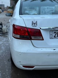 BYD 2013 ابيض خصوصي  رقم ديالى سنويه 2027بدون حادث سياره جاهزه من كلشي...