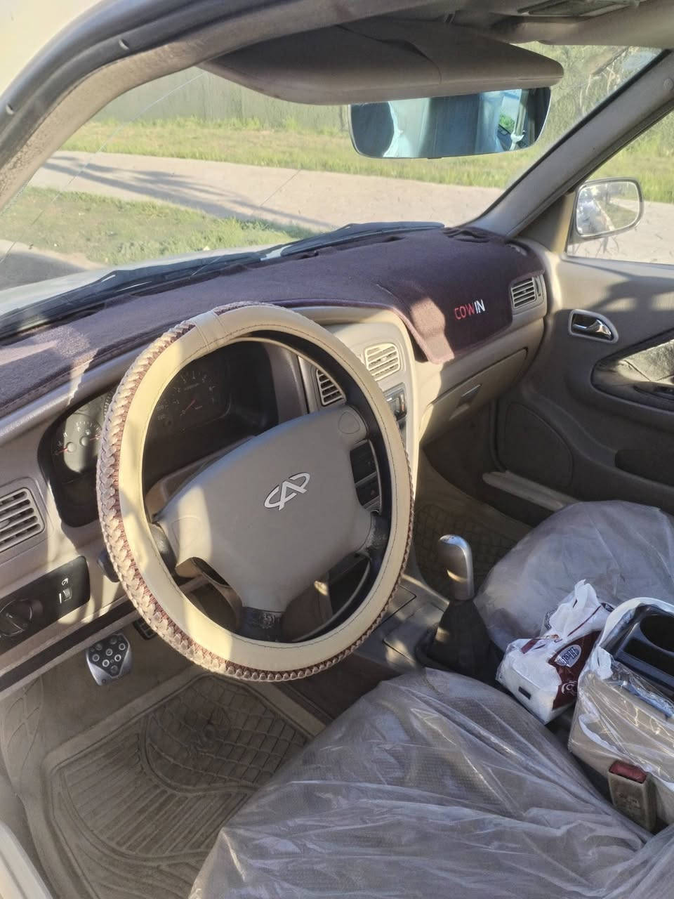 السلام عليكم سياره شيري كوين 2009  السعر 35 وبيهة مجال والسياره بسمي بغداد الرقم هاتف ***********
