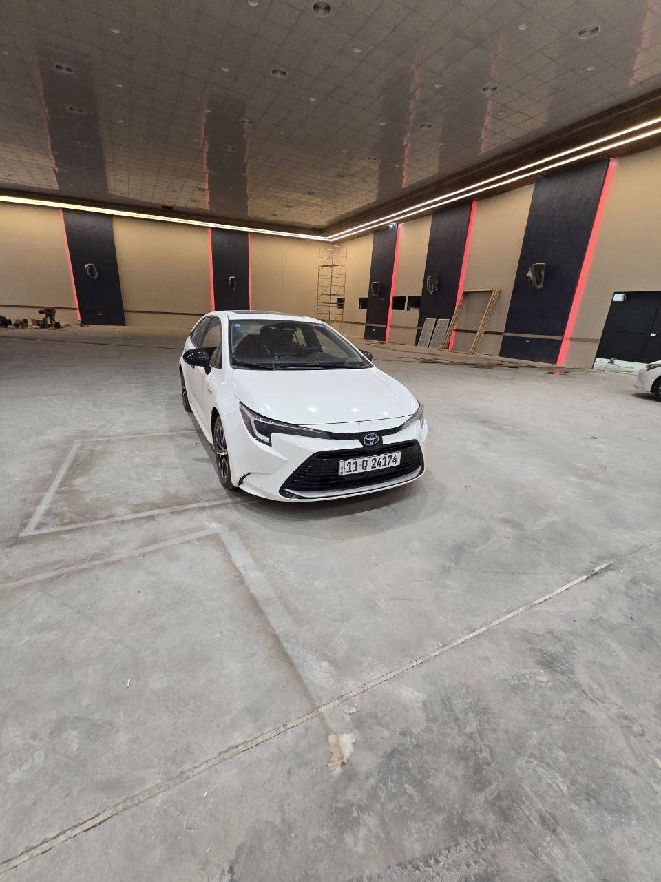 السلام عليكم كورولا هايبرد موديل ٢٠٢٤ شكل الأمريكي
السيارة كفالة محرك كير وشاصي  بيهة طعجة بلجاملغ ورصعات موضحة بلصور السيارة ماشية 58 km للبيع فقط 
مكان السيارة بغداد
للأستفسار *********** بغداد, العراق
