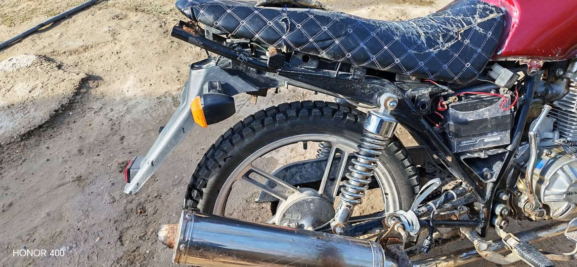 سلام عليكم 👋
موطور هيوشه للبيع
كهربائيات شغاله سلف. هندر. لايت. اشاير. 
المحرك مامفتوح. محرك نضيف ونشط
يرادله ترتيبات بسيطه
السعر. 280بي مجال بسيط جدا
المكان. الكرمه الشهابي 
الهاتف. ***********
مثل ماموضح بصوره 
اذا مو شراي لاتتصل رجاًاًاً رحاًاً
او المراوس بأيراني
