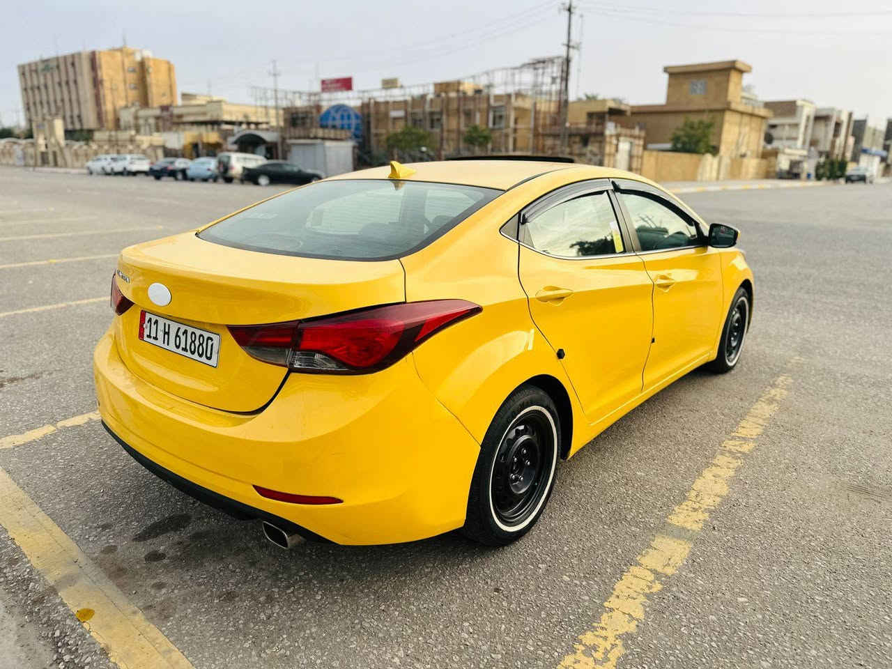 السلام عليكم 2015 حادثه جاملغ خلفي فقط بدون داخل وحوض  والباقي كفاله عامه ليبل واحد الاستفسار*********** السعر 112 مجال بسيط موصفات فول فتحه كامره شاشه  تحكم ستيرن كشنات جلد تدفئه تبريد قطعتين محرك وكير مكفولات حداديه تخم تاير محرك 2000 دوش رقم بغداد دولي المكان كربلاء
