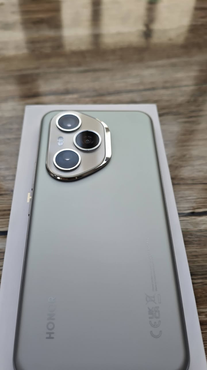 جهاز honor 400 pro
استخدام اقل الشهرين مع كرت الضمان جهاز نضيف نضافه 100%

جهاز محترم بمعالج سناب داكون 8 جيل 3 مع مساحه تخزين 512 ورام 12+12......

120 فريم بجميع الألعاب 

 جهاز غني عن التعريف وكلشي موضح بالصور

السعر : 650 الف تعال لي خاص وتدلل
سبب البيع طالب سادس


**إذا كنت صاحب هذا الإعلان وتريد حذفه لأي سبب، رجاءا أرسل رسالة إلى الدعم الفني**