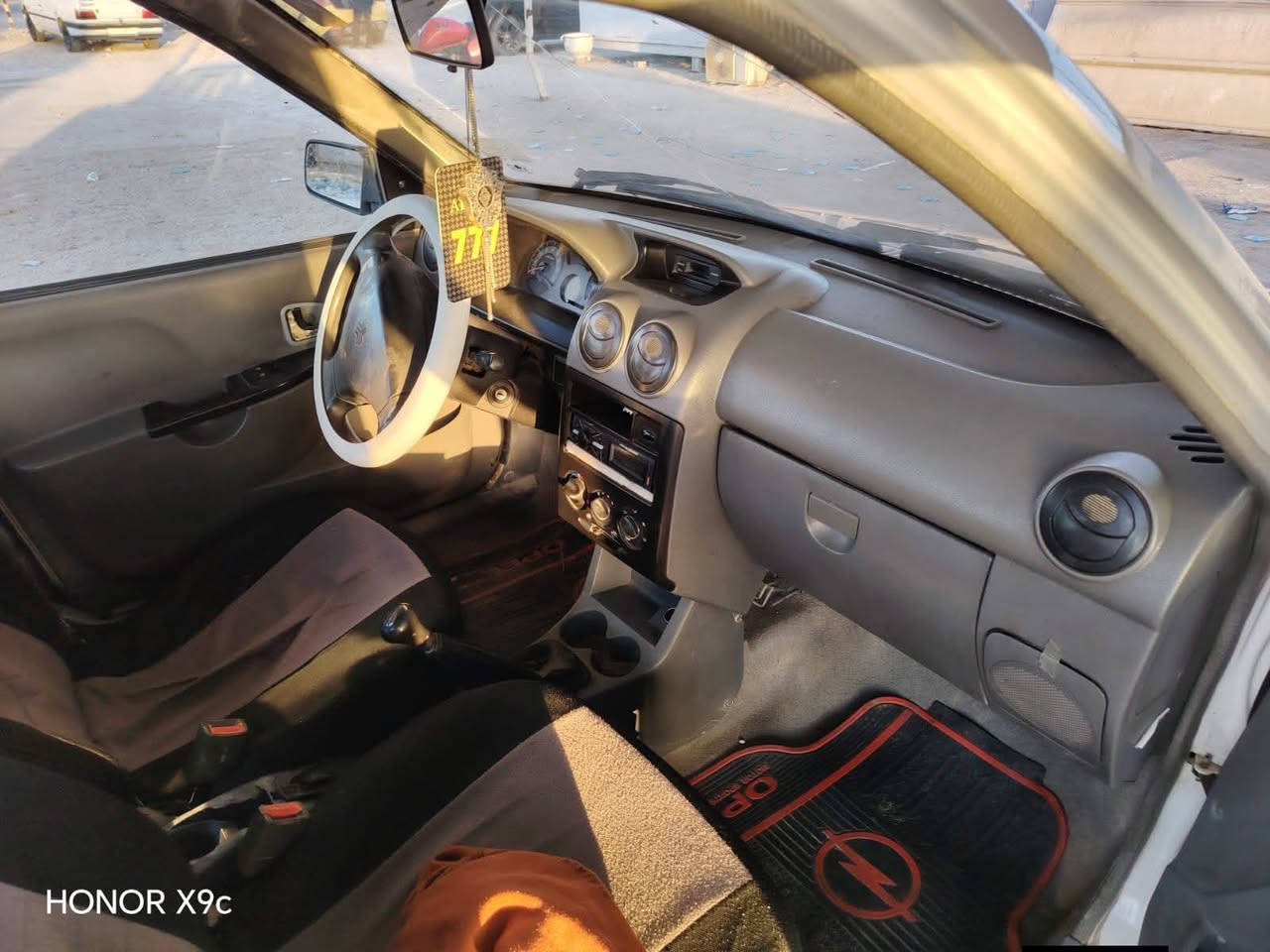 السلام عليكم سايبه للبيع موديل12مكفوله كفاله عامه رقم نجف  كير حداديه مكينه مكفوله  مكان نجف  رقم انكليزي السياره جاهزه تواصل على رقم فقط ***********سيد قاسم
