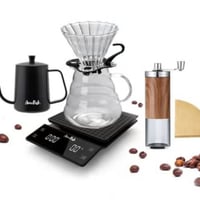 طقم V60 • إبريق عنق الإوزة • ميزان 0.1غ