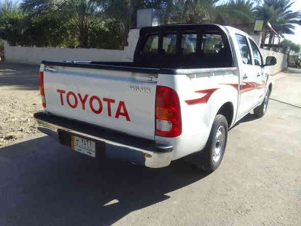 للبيع تويوتا هايلوكس 2011 رقم بغداد مكفولة تبريد تدفئه 
كير محرك اكسل صدر جديد تخم تاير السياره بلاديه 
وضع شركه دوشمه كامله جاهزة من كلشي 
بغداد المشاهده ***********
