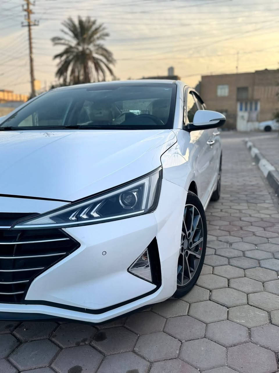 للبيع  النترا 2020 مرقم اربيل  انكليزي بأسمي  .هزه جديده و سنويه 2031
ماشية 81kM
اللون ابيض
السيارة مكفوله كفاله عامه عدى بارد موضح بلسونار
لايت كهرباء ✅
حساس أمامي خلفي اصل ✅
لدنهاري  LED ✅
انظمت ترحيب✅
سلايد روف فتحة ✅
نظام التشغيل بصمه✅
حجم المحرك2000 ✅
الجنطه ذكيه ✅
تبريد امامي و خلفي ✅
المري قابلة للطي AUTO ✅
اشاير بلمرايا ✅
تحكم مقود جهتان ✅
المودات✅
الاوامر الصوتي✅
‏🅿️🅿️DRIVEMODE ‏Comfort🌷eco🌷SPORT🌷SMART ✅
شاشة  حجم كبير✅
يدة ابواب المنيوم ✅
حساس امامي خلفي ✅
‏Led امامي ✅
باقي المواصفات معروفه
السونار منشور السونار لو رصعه خفيفه ما مبينه ينكتب رصعه
السعر :130 ماتلكه هيج سعر الشراي يعرف خواتها بيش
مكان كربلاء _ الحسينية
***********
