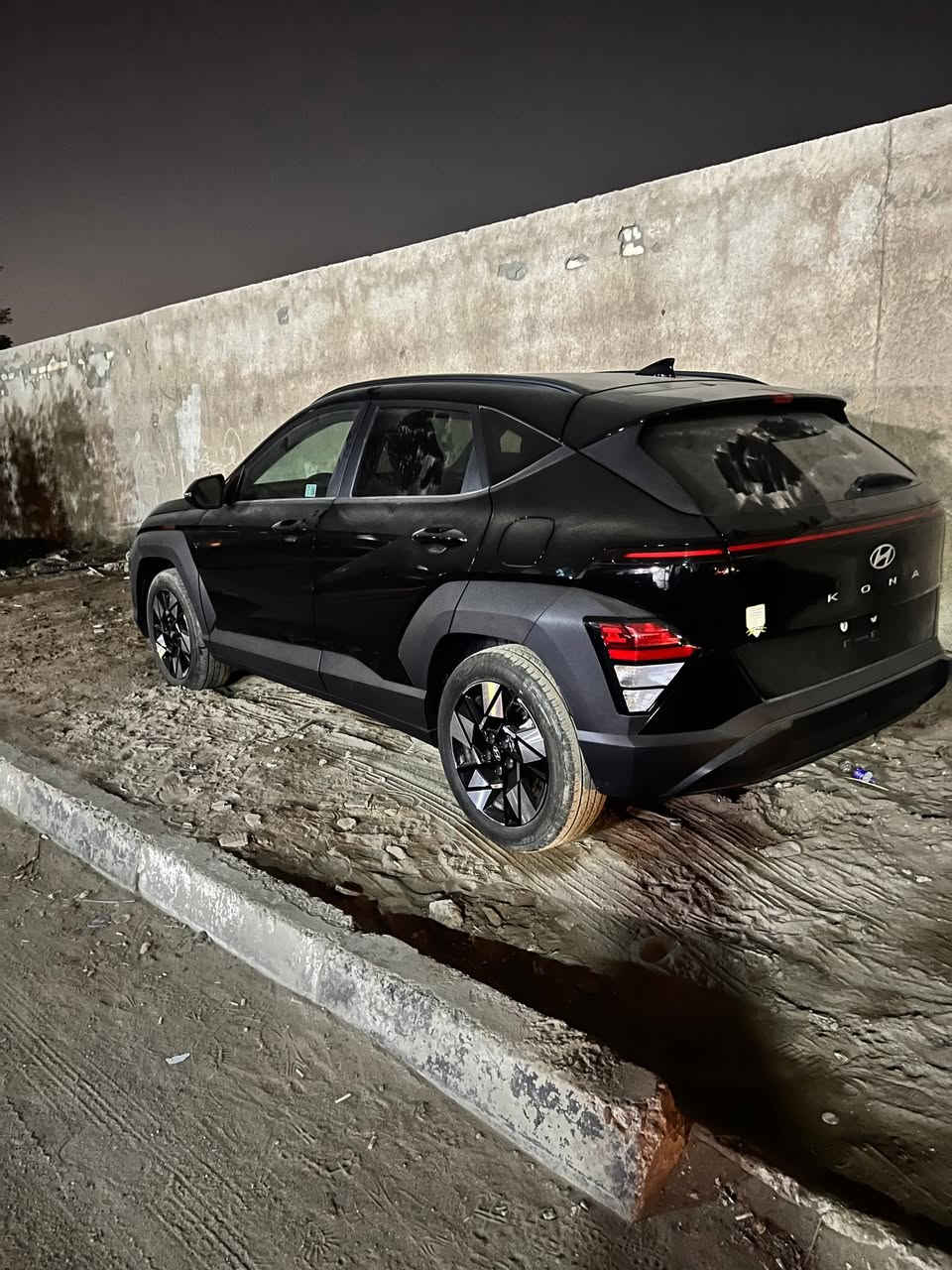 السلام عليكم هواندي كونا موديل 2024 مبدل بيها بنيد فقط حادثها حلو مواصفاتها المعروفه مكان السياره بغداد البلديات السعر 155$وبيها مجال للطيبين ولماتفيده يدعيلنه بلرزق ملاحظه السياره بدون رقم الاتصال ***********
