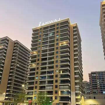 #مجمع_بوابة_العراق_السكني
شقة للبيع مجمع بوابة العراق السكني المساحه 198
🔘 مساحات وطوابق متنوعة غرف نوم عدد 3
اطلالة ساحرة 
اسعار مناسبة جداً 
📲 للاستفسار والتفاصيل واتساب فقط:
ابو رضا للعقار 
***********
✦ نستقبل جميع العروض البيع والإيجار في كافة مجمعات بغداد السكنية. 
🔷  الانستغرام:

https://www.instagram.com/bawabat_baghdad?igsh=dG5pODAxczdiNG14

🔷 تيك توك 

https://www.tiktok.com/@bawabtbaghdad?_r=1&_t=ZS-94aa79FIfUi

#بوابة_بغداد_للسويق_العقاري
#اعرض_عقارك_ودع_لنا_التسوق✅
