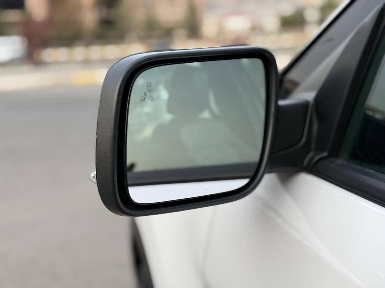 ‏#انسب_الاسعار
#ارخص_الاسعار
فورد اكسبلور مديل 2019سبورت
 STاعلي فئة بالفورد  
حجم محرك : 3.5L V6 Tuin-Turbo (🐎400.Horsepower 
مواصفات : ST
فول فول مواصفات ١/١
الدواخل 12 الوان
‏4*4 (AWD)
4كزوزات 
فتحة بانورما
کشنات امامي مساج
شاشة الكتروني الون
 بصمة ابواب 
بصمة تشغيل 
تشغيل عن بعد (Remote Start)
مرية شفط كهربائي 
صندوق شفط كهربائي وجلاق 
سستم سماعات (Bang&Olufsen)
شاشة دشبول ديجيتال
رادارد امامي
كاميرة خلفي
‏‎تحديد سرعة
اوتو ستوب Auto Stop‎
رادار امامي (تحديد مسار)
رادار جانبي  (نقاط عمياء)
رادار خلفي (التحذير من الاصطدام)
حساسات امامي
حساسات جانبي 
حساسات خلفي 
7راكب 
دبل جكمجة وثلاجة
كشنات جلد
كشنات كهربائي امامي وخلفي 
كشنات خزن
كشنات تبريد
كشنات تدفئة
استيرن تدفئة
شفتات استيرن
استيرن كهربائي 
استيرن خزن
تبريد لمس
تبريد مركزي
لايتات ليد وعدسة زينون بيلادي
بلوجكترات ليد زينون بيلادي
بكلايتات ليد بيلادي
دوسات ليد علامة اكسبلور
ويل كروم سبورت
وبعد هواء مواصفات …
المكان دهوك
للسعر يرجي كتابة رقم ٩ في التعليق ياتيك مباشر
السيارة مرقم اربيل باسمي
السيارةبدون حادث   بشرط حالة سرقة  
فقط بي  قطعتين كلير 
ايرباك  سليم ١٠٠٪؜
موجود  فديو وعندي صورها بامريكا
السيارة ماشية90مايل
للاستفسار اكثر الاتصال علی هذا الرقم***********سنويه ورقم جديد مبدل
