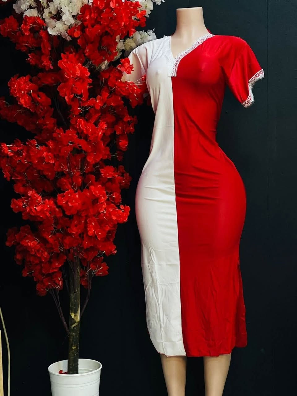 صار ب 2500 بس 
عرض عيد الحب لمده يومين فقط 
صوره للقطعة على الطبيعه من تصويرنا 
اي قطعه داخل المنشور ب 2500. فقط
متوفر جمله ومفرد 
توصيل جميع محافظات العراق 
اقل طلب 4. قطع


**إذا كنت صاحب هذا الإعلان وتريد حذفه لأي سبب، رجاءا أرسل رسالة إلى الدعم الفني**