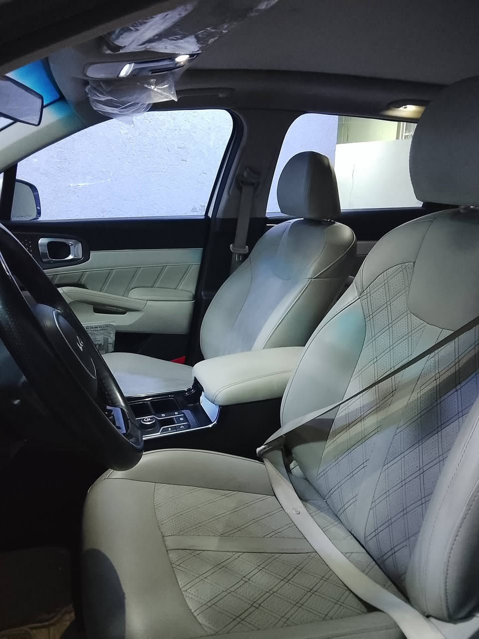 السلام عليكم سورينتو للبيع موديل 2023 فول مواصفات للاستفسار رقم ***********
