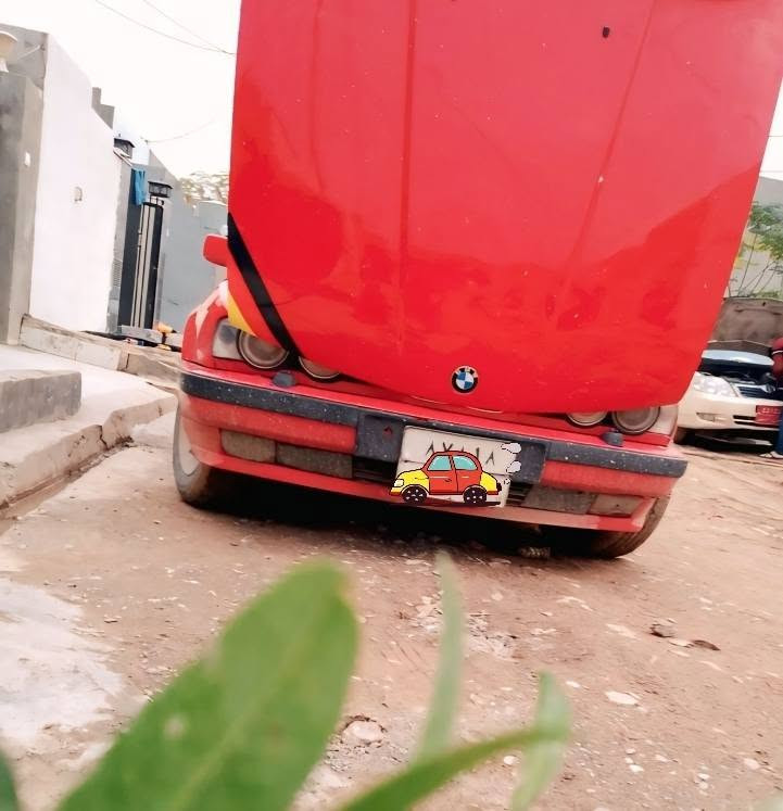 BM
1990
520
گێر عادی  سیاری  جوان و قەشەنگ 
بێ مەسرەف .
زۆر ئقتسادی  بنزین هەر زۆر کەم ئەخوا 
سلایت نیە 
پیشی  چەمپ ی هەیە .
کارەبایات  ی  کامل ئیش کات 
گێچ ی بەنزین و هەموو گێج ی  ئیش کات 
تایەو پاتری  شازی لەسەرە  
تا  بڵێ ی   بەقوەت و سەریعە  
تەبریدی  گەرمی بەشەرت   
تەبریدی  ساردی  نوقسانیکی  هەیە   
لایت  ئەلقەو  زینۆن  
بلاچکتۆر  سکن   زینۆن  
ماشااللە  ناو  و کوشن  و  بەرەدەرکەی جوانە 
9 وەرەقەی   غرامە  لەسەرە   باش معامەلە  بۆت ئەگێڕمەوە .
بەشەرتی   تحویل و وەکالە   
گۆرینەوەش  ئەکەم  بەشتێ   بەدڵم بێ   ... 
چاوتان  ماچ  ئەکەم   ...... أربيل, العراق


**إذا كنت صاحب هذا الإعلان وتريد حذفه لأي سبب، رجاءا أرسل رسالة إلى الدعم الفني**