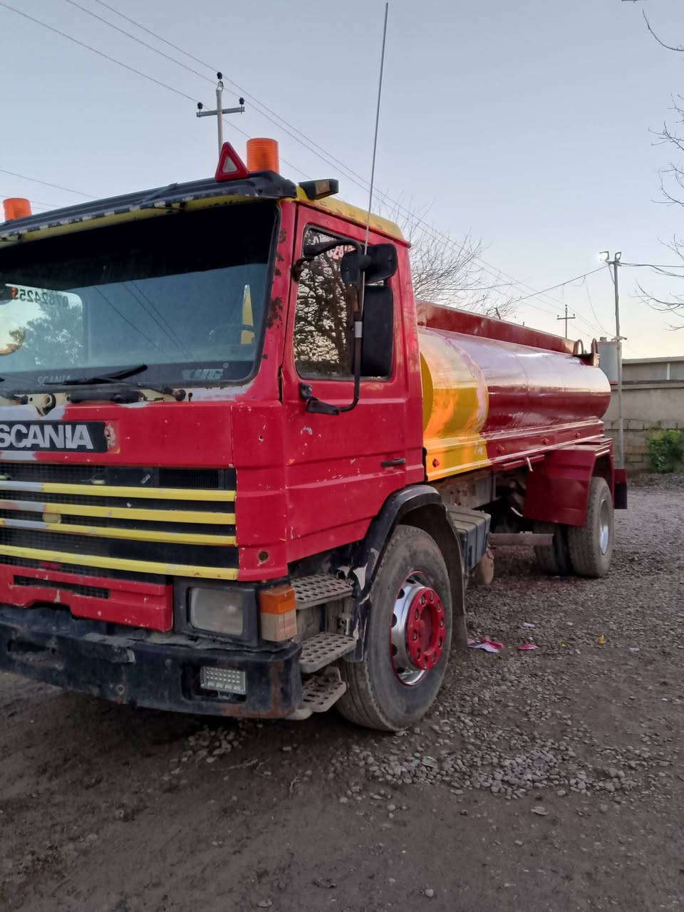 تنكر 112 للبيع بدون رقم موديل 89  المكان جنوب الموصل القياره.
السعر 92 بي مجال. ويرهم مراوس قلاب سكس الرقم ***********
