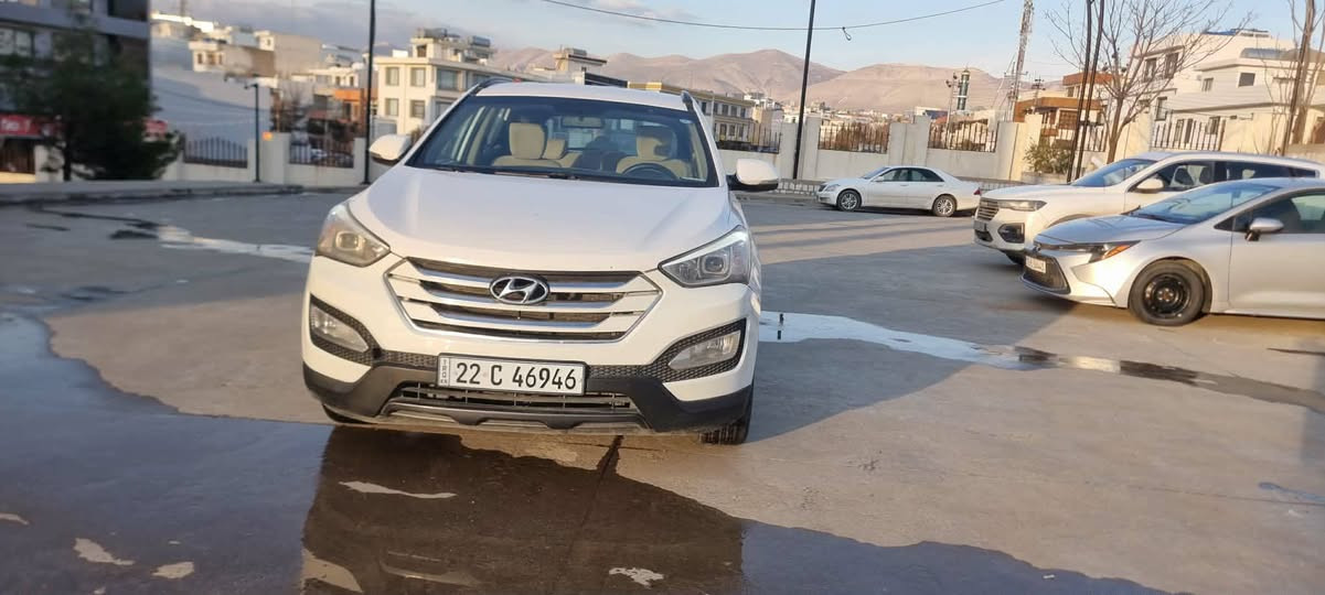 هۆندای سەنتافي 
مۆدیل 2016 
سەنە وی تا ٢٠٢٧ تازەیە
سێ ڕیز کوشن 
برێکی قاچ 
ڤۆلوێم شاشە کامێرە 
سۆنەریم داناوە

*********** السليمانية, العراق
