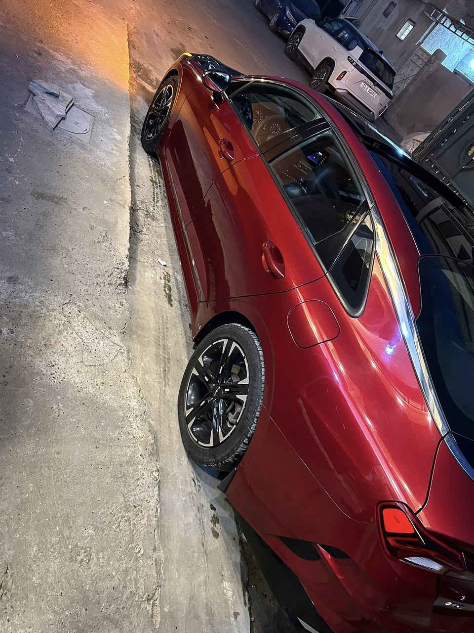 سلام عليكم
K5 
موديل ٢٠٢٢
ماشيه ٨٧مواصفات الgt معروفه
مانوراما
حادث فقط البنيد  بدون ايرباك بدون لغد بدون شاصي صور السونار موجوده ويه الصور
السياره برغي مملعوب بيه كلشي بيه بلاد
حداديه تخم تاير باتري جديد سيرفس كامل 
رقم بغداد معوقين باقيله سنه وتصير حره
السعر ١٧٠ وبيه مجال
اي استفسار ***********
بي واتساب
