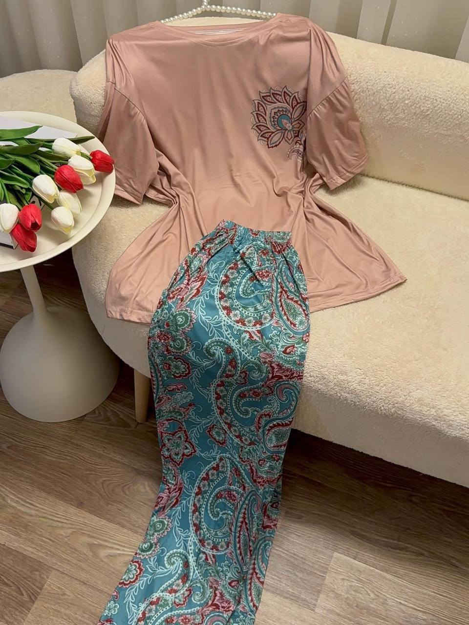وزن ( 55 - 90 ) كغم  
الدرزن 4 نقشات
الخامه فانيلا قطن
https://t.me/ngdshjbf


**إذا كنت صاحب هذا الإعلان وتريد حذفه لأي سبب، رجاءا أرسل رسالة إلى الدعم الفني**