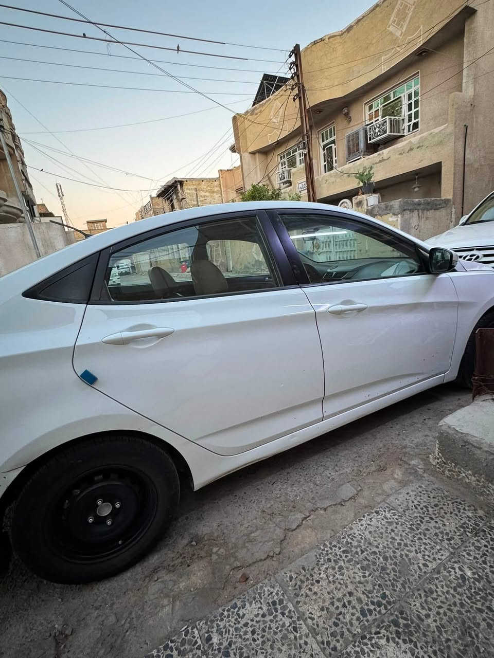 سلام عليكم سياره اكسنت 2015 محرك 1600دوش فتحه سقف كير ومحرك بلاد حساس خلفي تخم تاير جديد بيه كدامكم سياره نضيفه كلش واحله من صور بس الباب سايق ضربه خفيفه ورصعات فقط وحافه البنيد بيه تكشر صبغ صغير بس حاليا خاله فابلون ممبين السعر 105 وبيه مجال قليل مكاني البياع السنويه بسمي تحويل ثاني يوم رقمي
***********
